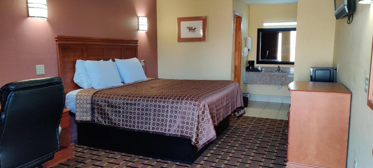 Americas Best Value Inn-Indianola Екстериор снимка