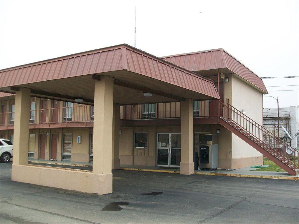 Americas Best Value Inn-Indianola Екстериор снимка