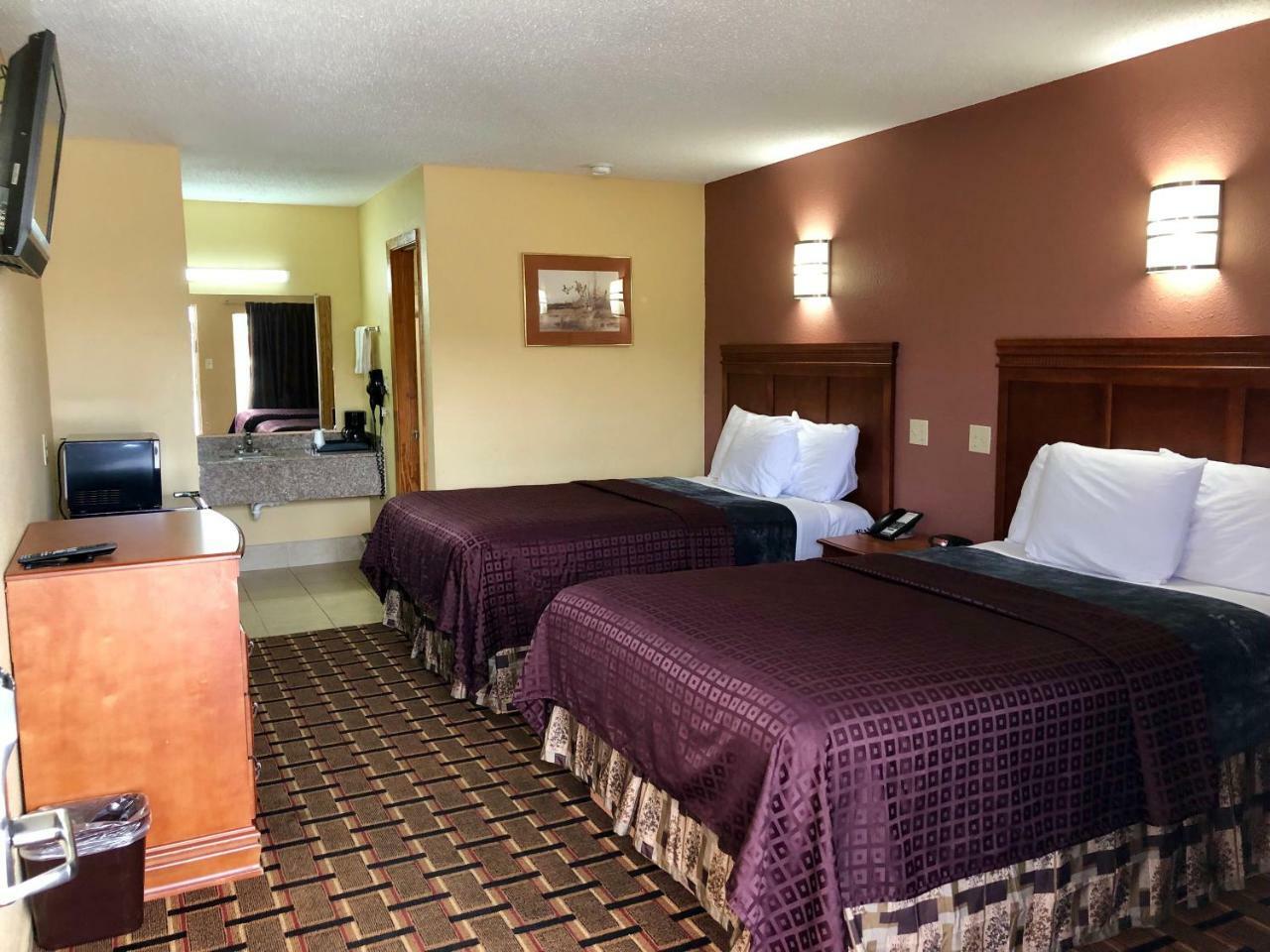Americas Best Value Inn-Indianola Екстериор снимка